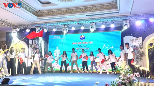 Giao lưu tiếng Việt tại Trại hè Việt Nam 2025: Nơi hội tụ tình yêu quê hương qua từng câu chữ - ảnh 14