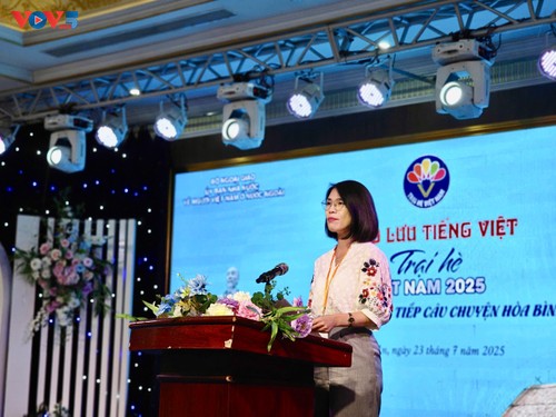 Giao lưu tiếng Việt tại Trại hè Việt Nam 2025: Nơi hội tụ tình yêu quê hương qua từng câu chữ - ảnh 2