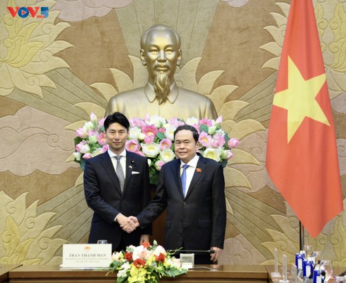 Chủ tịch Quốc hội Trần Thanh Mẫn tiếp Trưởng Ban Thanh niên Đảng Dân chủ tự do Nhật Bản - ảnh 1