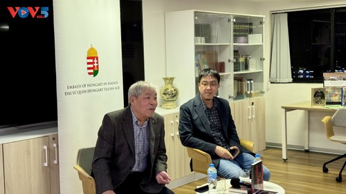 Dịch giả Giáp Văn Chung nói về Nhà văn Hungary László Krasznahorkai với giải Nobel 2025 - ảnh 1