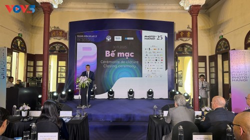 Bế mạc Biennale Photo Hanoi '25, dấu ấn nghệ thuật thị giác - ảnh 2