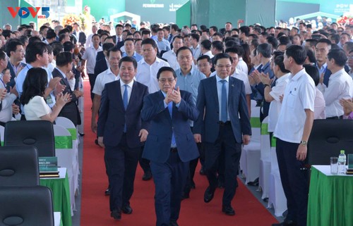 Khánh thành nhà máy điện LNG đầu tiên của Việt Nam: đặt nền móng cho thị trường điện khí của đất nước - ảnh 1