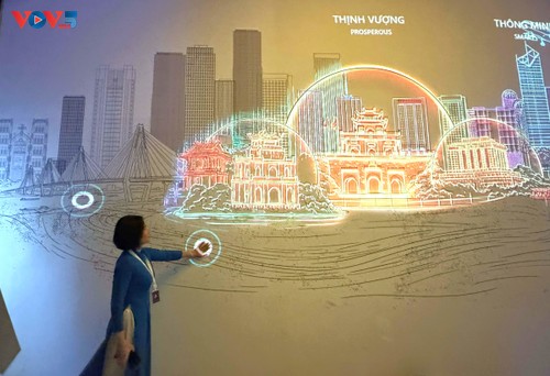 Ra mắt không gian triển lãm số “Hà Nội rạng rỡ- Ánh sáng và di sản” - ảnh 1