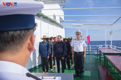 Bầu cử sớm tại khu vực cụm Ba Kè ngoài khơi vùng biển Việt Nam - ảnh 1