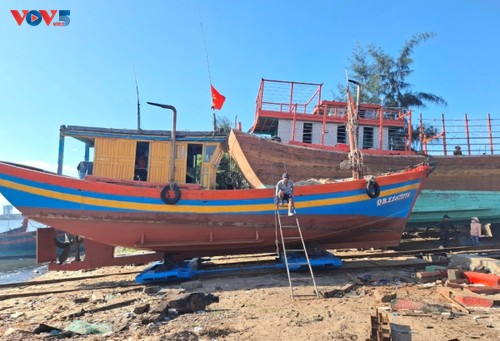 Quang Binh tightens management of “three nos” fishing vessels - ảnh 1