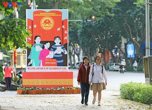Election Day brings festival atmosphere nationwide  - ảnh 2
