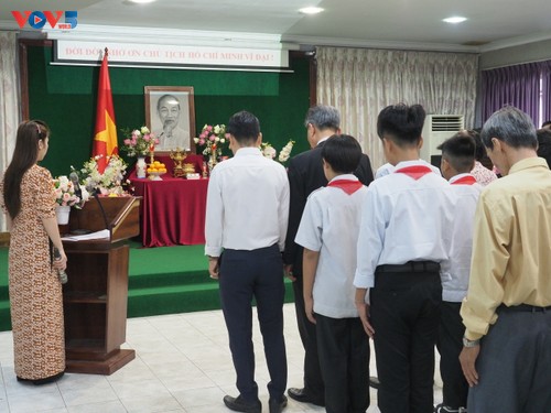 Cộng đồng người Việt tại Campuchia kỷ niệm 135 năm ngày sinh Chủ tịch Hồ Chí Minh  - ảnh 1