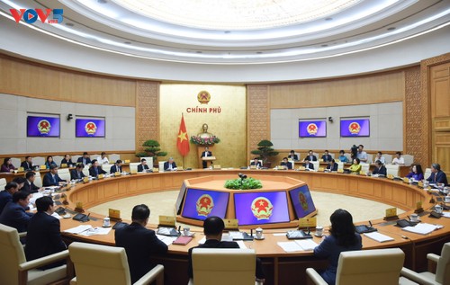 Họp báo Chính phủ tháng 5: Quyết liệt triển khai cắt giảm đơn giản hóa thủ tục hành chính - ảnh 1