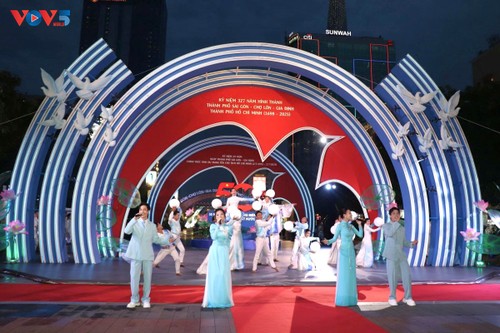 Nhiều hoạt động kỷ niệm 49 năm ngày Sài Gòn - Gia Định vinh dự mang tên Chủ tịch Hồ Chí Minh - ảnh 1