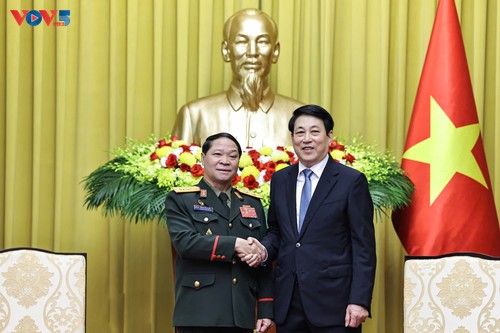 Quan hệ hữu nghị vĩ đại, đoàn kết đặc biệt, hợp tác toàn diện Việt Nam - Lào có ý nghĩa quan trọng đối với mỗi nước - ảnh 1