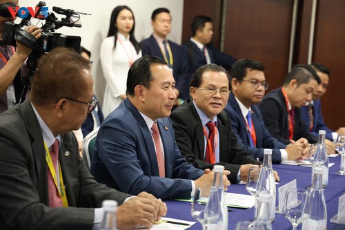 Campuchia đề xuất mở thêm chuyến bay đến Việt Nam, thúc đẩy phát triển du lịch - ảnh 2