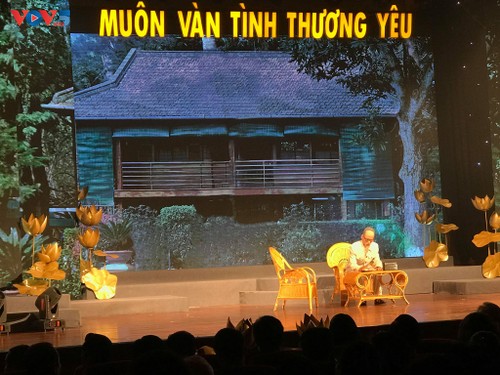 Tường thuật chương trình đặc biệt “Muôn vàn tình thương yêu“ - ảnh 10