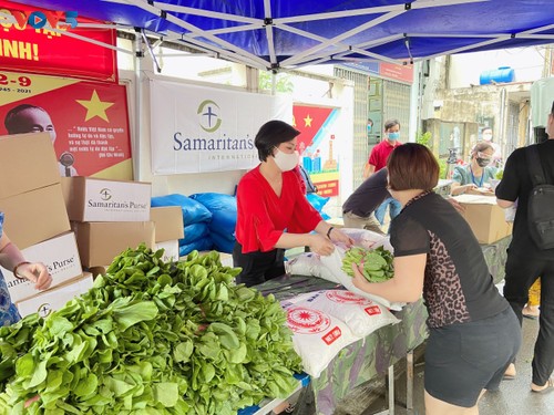 HAUFO hỗ trợ người dân và bạn bè quốc tế gặp khó khăn tại Hà Nội phòng chống dịch Covid-19 - ảnh 5