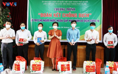 HAUFO triển khai nhiều hoạt động hiệu quả giúp đỡ người nước ngoài gặp khó khăn vì covid 19 - ảnh 7