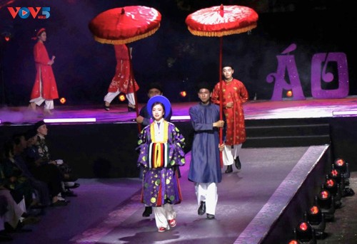 Inauguran el Festival del Ao Dai de Hue 2025 - ảnh 2
