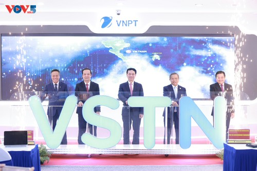 Inauguran primer cable terrestre internacional entre Vietnam y Singapur - ảnh 1
