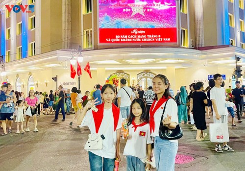 Hanói se alista para recibir visitantes durante las Fiestas Patrias  - ảnh 3