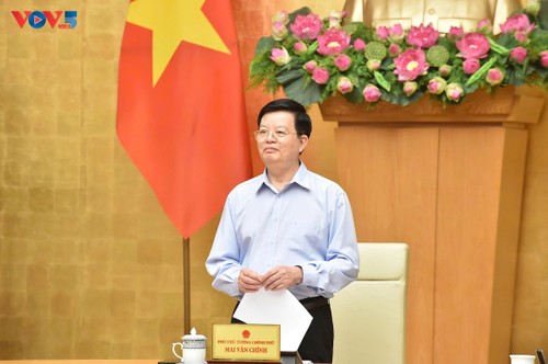 Exposición sobre logros durante 80 años de independencia de Vietnam atrae gran cantidad de visitantes - ảnh 2