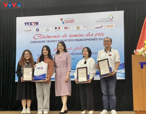 Remise des prix du concours «Jeunes reporters francophones» 2023 - ảnh 2