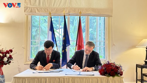 Le sport au coeur de la coopération franco-vietnamienne - ảnh 1