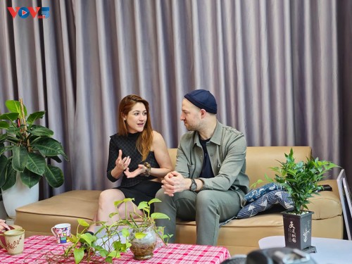 Sophie de Quay et Simon Jaccard: La musique, le lien magique entre les cœurs et les cultures - ảnh 6