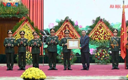 Le Secrétaire général du Parti communiste vietnamien appelle à une modernisation accélérée de l’Armée vietnamienne - ảnh 3