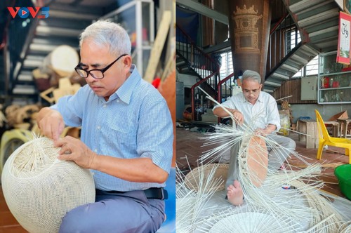 Nguyên Van Tinh, l’artisan qui fait voyager la vannerie vietnamienne à travers le monde    - ảnh 3