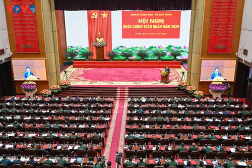 Déploiement concret des solutions pour construire une défense populaire solide et moderne - ảnh 1