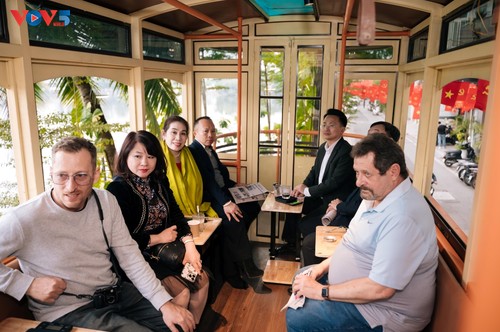 À Hanoi, un tramway imaginaire fait renaître la mémoire du temps du rationnement - ảnh 5
