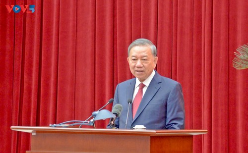 Tô Lâm exige de traduire en actions les orientations essentielles du XIVᵉ Congrès du Parti - ảnh 2