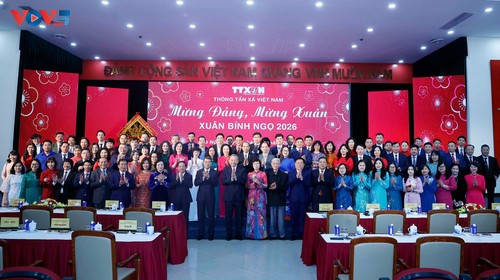 Le secrétaire général Tô Lâm exige un retour immédiat à la normale après les célébrations du Têt pour relancer l'économie - ảnh 2