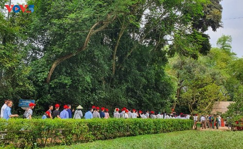 เยือนหมู่บ้านแซนในช่วงเดือนพฤษภาคม - ảnh 3