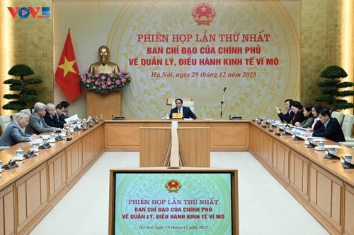 Thủ tướng Phạm Minh Chính yêu cầu chủ động, linh hoạt trong chính sách tiền tệ để ổn định kinh tế vĩ mô - ảnh 1