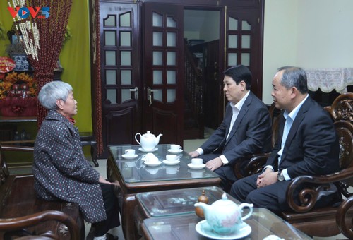 Chủ tịch nước Lương Cường thắp hương tưởng nhớ các vị nguyên lãnh đạo Đảng, Nhà nước - ảnh 3