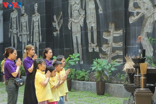 นิทรรศการ “Lighting up the red flame” เพื่อระลึกถึงวันทหารทุพพลภาพและพลีชีพเพื่อชาติ - ảnh 18