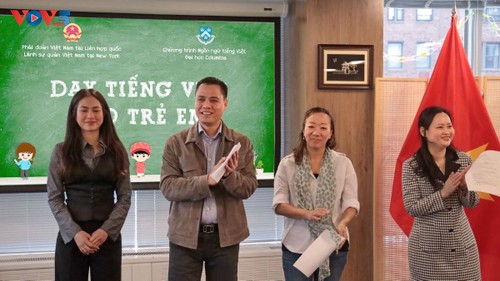 Phái đoàn Việt Nam tại Liên hợp quốc tích cực thúc đẩy việc dạy và học tiếng Việt tại thành phố New York - ảnh 2