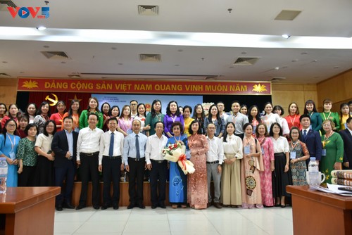 Khai giảng khóa tập huấn giảng dạy tiếng Việt dành cho giáo viên kiều bào 2025 - ảnh 5