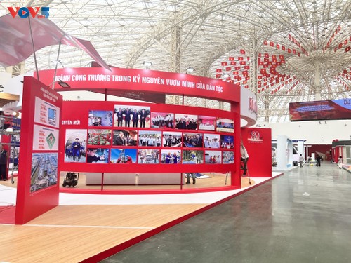 Khẩn trương chuẩn bị cho Triển lãm 80 năm hành trình Độc lập-Tự do-Hạnh phúc - ảnh 5