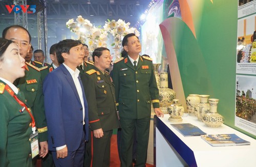 Khai mạc Hội chợ kết nối giao thương Việt Nam – Lào - ảnh 4