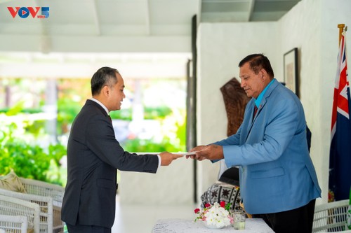 Đại sứ Việt Nam Phan Minh Giang trình quốc thư tại Quần đảo Cook - ảnh 1