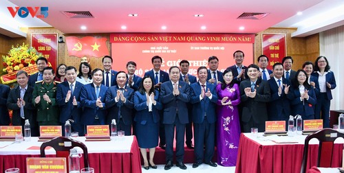 Đổi mới mạnh mẽ công tác tuyên truyền các ấn phẩm về lý luận, chính trị, pháp luật          - ảnh 2