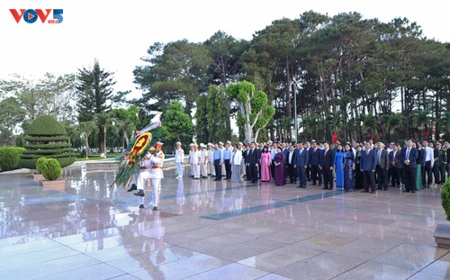 Đắk Lắk tưởng niệm các anh hùng liệt sĩ nhân 51 năm Chiến thắng Buôn Ma Thuột - ảnh 1