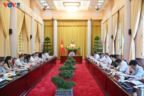 Chủ tịch nước Lương Cường làm việc với Văn phòng Chủ tịch nước về các nhiệm vụ trọng tâm thời gian tới - ảnh 1