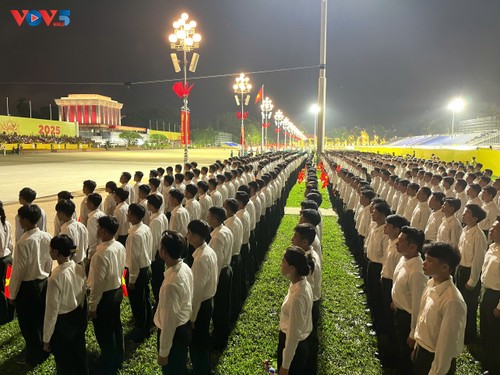 Hào khí Ba Đình trong đêm tổng hợp luyện đầu tiên: Khởi đầu cho lễ kỷ niệm 80 năm Cách mạng Tháng Tám và Quốc khánh 2/9 - ảnh 1