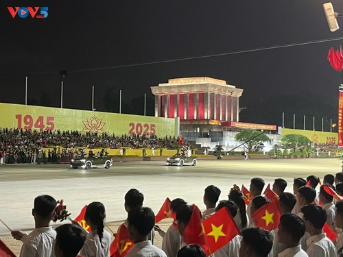 Hào khí Ba Đình trong đêm tổng hợp luyện đầu tiên: Khởi đầu cho lễ kỷ niệm 80 năm Cách mạng Tháng Tám và Quốc khánh 2/9 - ảnh 2