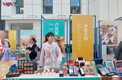 Khai mạc Tuần lễ Văn hoá - Du lịch - Khoa học Quảng Tây (Trung Quốc) tại Hà Nội - ảnh 1