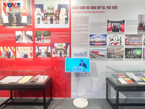 Khai mạc Triển lãm “Việt Nam – Indonesia”: 70 năm hợp tác và phát triển” - ảnh 3