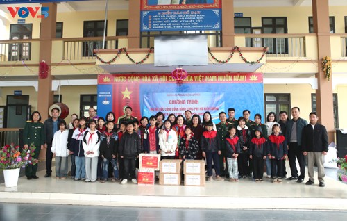 Chương trình “Phụ nữ Đặc công đồng hành cùng phụ nữ biên cương“: Lan tỏa yêu thương nơi vùng cao - ảnh 3