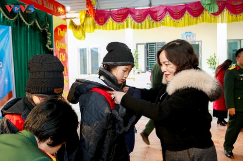 Thắp sáng niềm tin cho phụ nữ và trẻ em vùng biên - ảnh 3