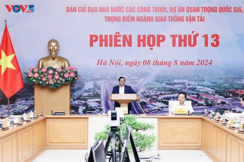 ผลักดันการก่อสร้างโครงสร้างพื้นฐานเพื่อรำลึกวันงานสำคัญของประเทศ - ảnh 1